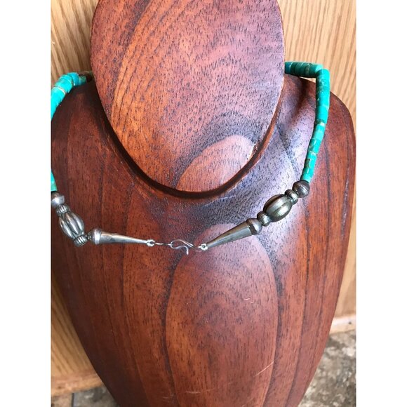 Vtg Necklace Graduated Turquoise & Shell With 2 Black Onyx And 1 Large Turquoise - Picture 7 of 10